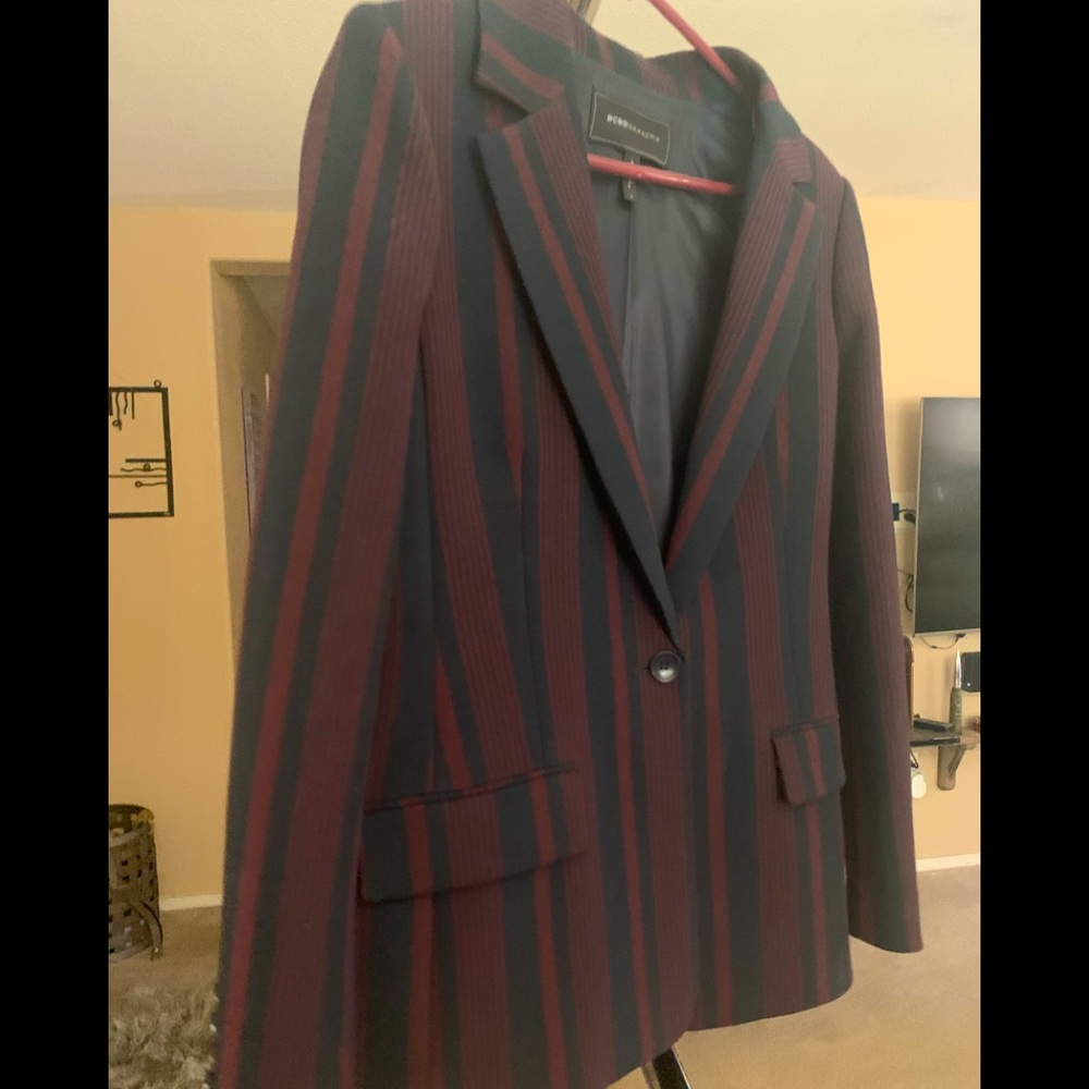 Unique BCBG MaxAzria suit jacket.